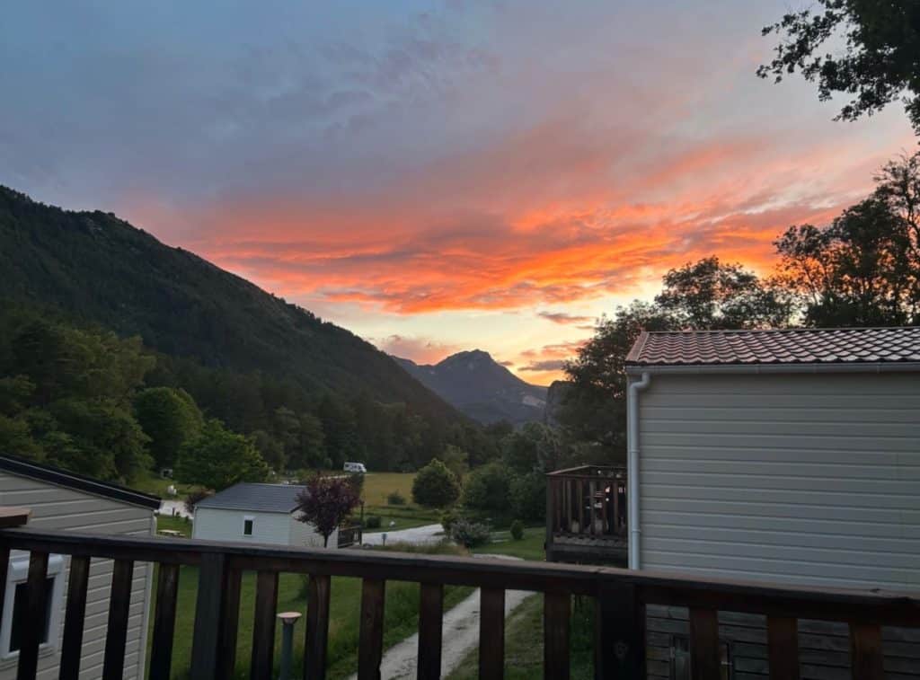 Mountain view chalet camping Gorges du Verdon