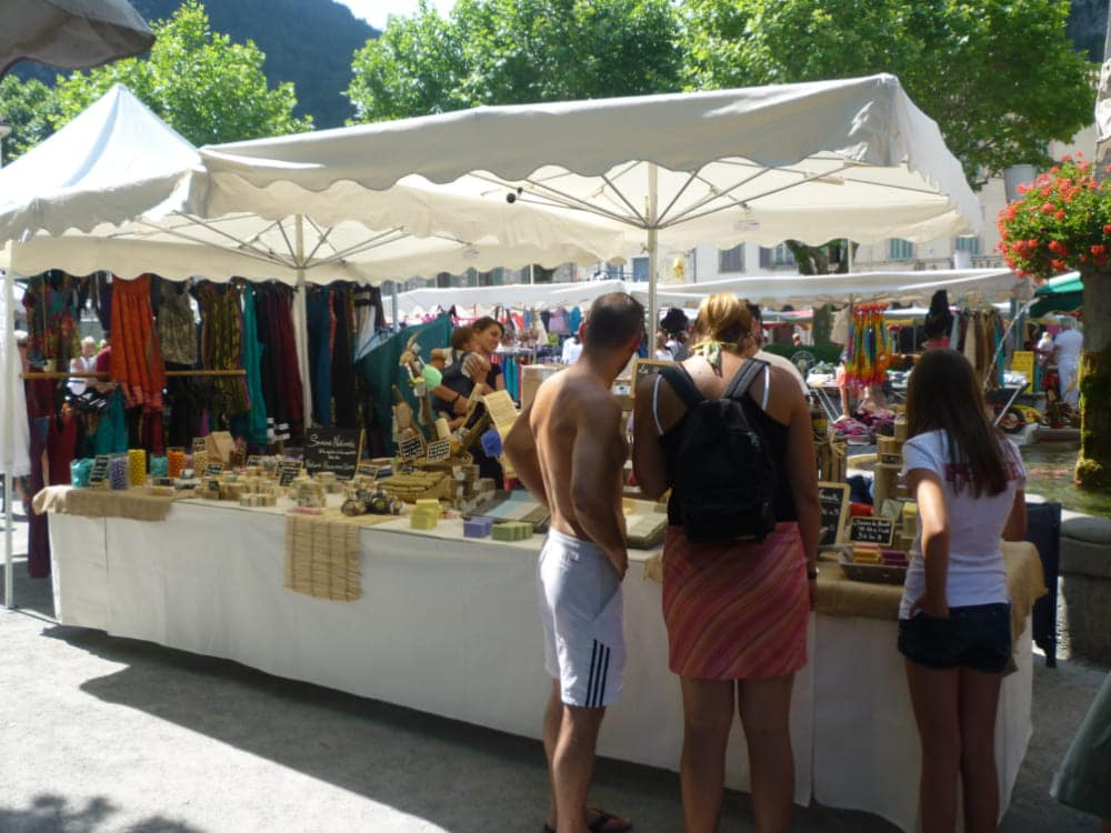 Marché en Provence, en été